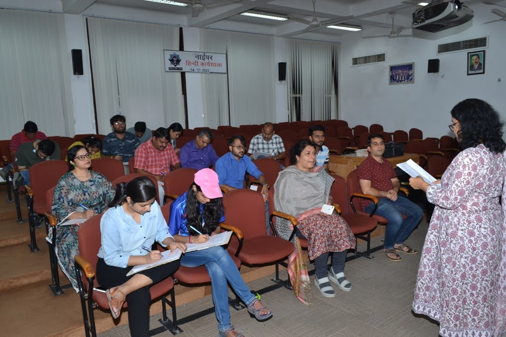 हिन्दी कार्यशाला (‘श्रुतलेख-प्रतियोगिता’ तथा ‘तत्काल व्याख्यान प्रतियोगिता’)